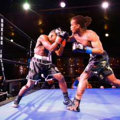 LR_BOXINGINSIDER-FIGHT-NIGHT-BEGUY-VS-DUKES-TRAPPFOTOS-12162023-2013