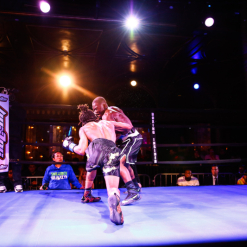LR_BOXINGINSIDER-FIGHT-NIGHT-BEGUY-VS-DUKES-TRAPPFOTOS-12162023-2277