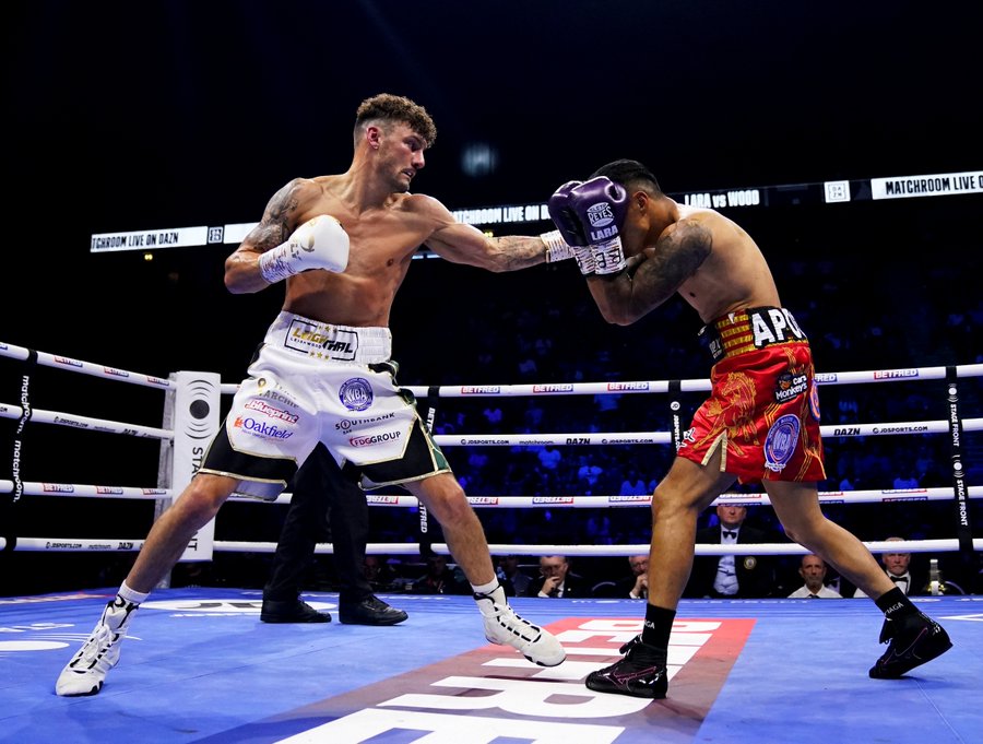 Leigh Wood Outboxes Mauricio Lara, Regains WBA Featherweight Title