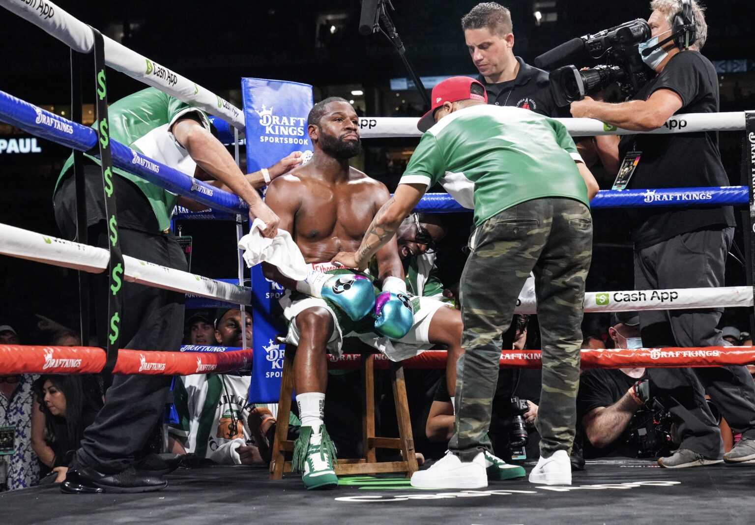 Mayweather Calls Pacquiao Rematch an Exhibition, Casts Doubt on Sphere ...